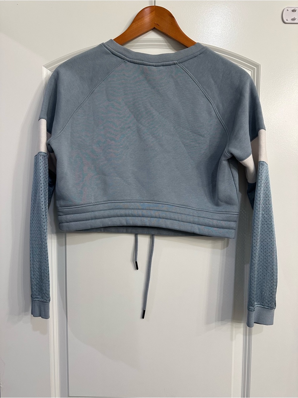 Alphalete Cropped Sweatshirt S Blue Gray Fleece Lined Athleisure Activewear - Picture 4 of 7